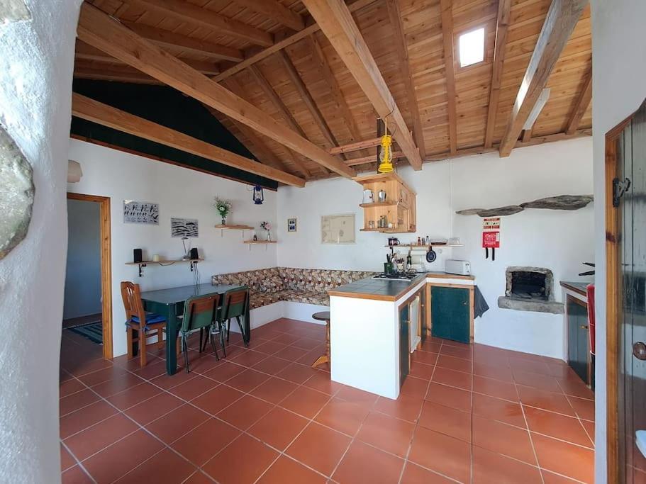 Casita - Your Home In Flores Lajes das Flores Екстер'єр фото