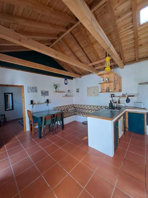 Casita - Your Home In Flores Lajes das Flores Екстер'єр фото